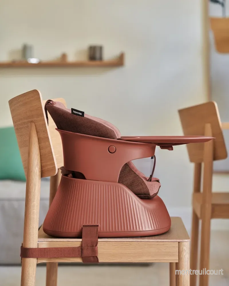 Hannie The Portable High Chair (Mahogany Red) Hannie The Portable High Chair (Mahogany Red)