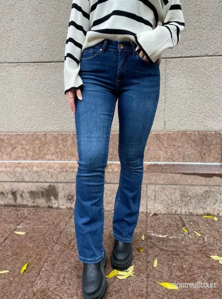 ONLY – BLUSH MID FLARED 15264050 – DARK BLUE DENIM ONLY – BLUSH MID FLARED 15264050 – DARK BLUE DENIM
