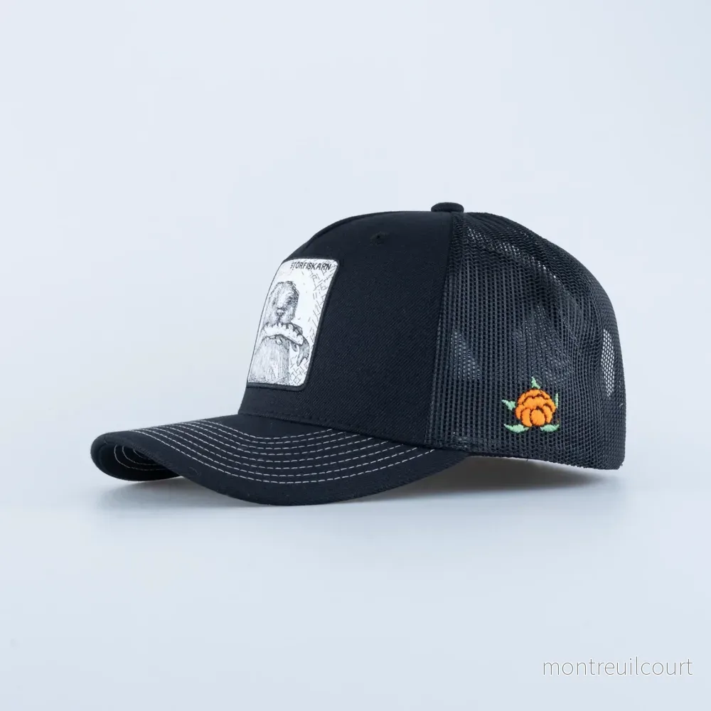 SQRTN Storfiskarn Trucker Keps – Hooked Black