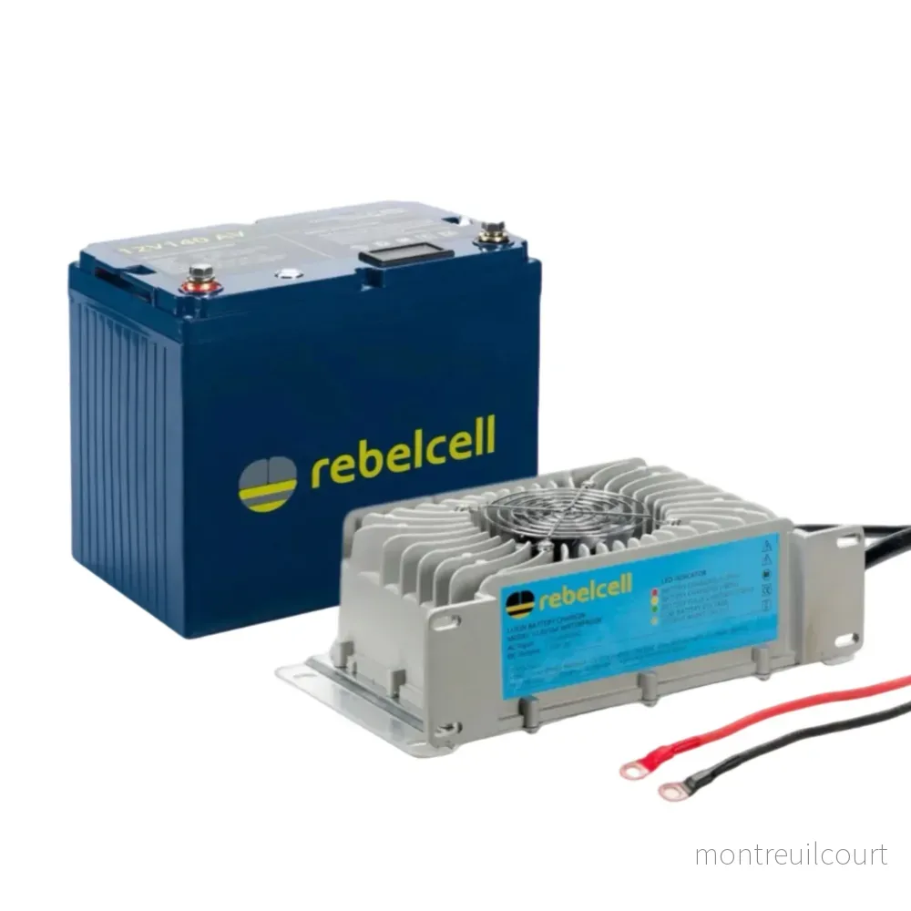 Rebelcell 12V140 AV li-ion Battery med Rebelcell 35A vattentät laddare Rebelcell 12V140 AV li-ion Battery med Rebelcell 35A vattentät laddare