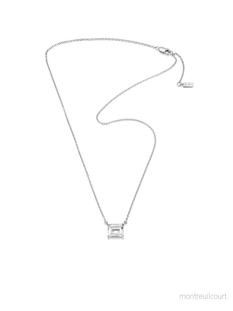 A Clear Dream Necklace A Clear Dream Necklace