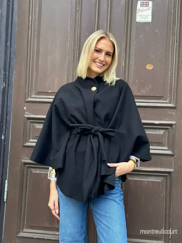COSY HOUSE – PONCHO – SVART