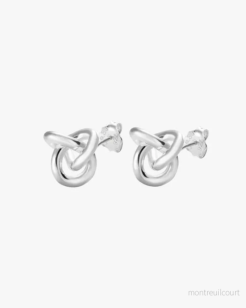 Le Knot studs