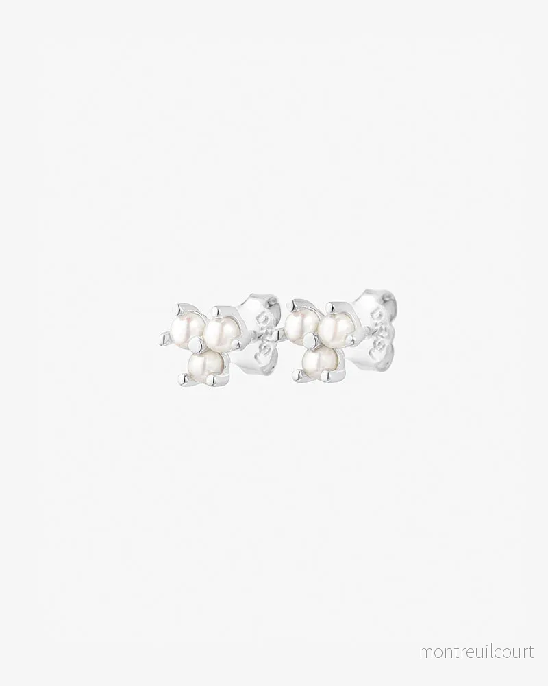 Petite Star pearl studs