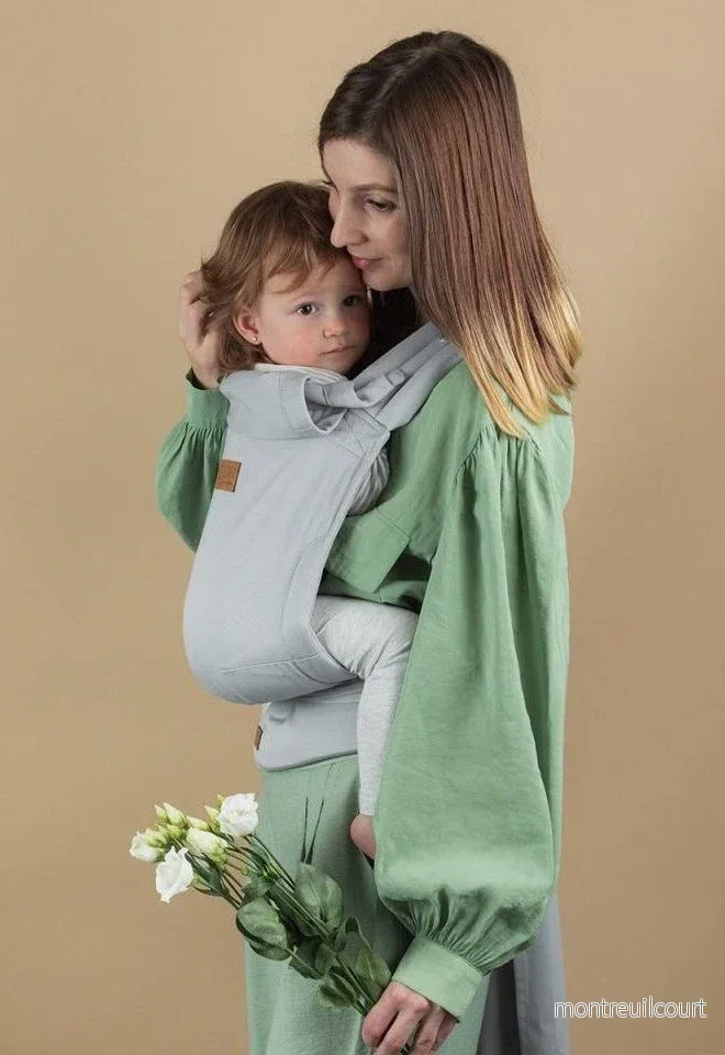 Isara Quick Half Buckle Carrier – Pearl Grey Isara Quick Half Buckle Carrier – Pearl Grey