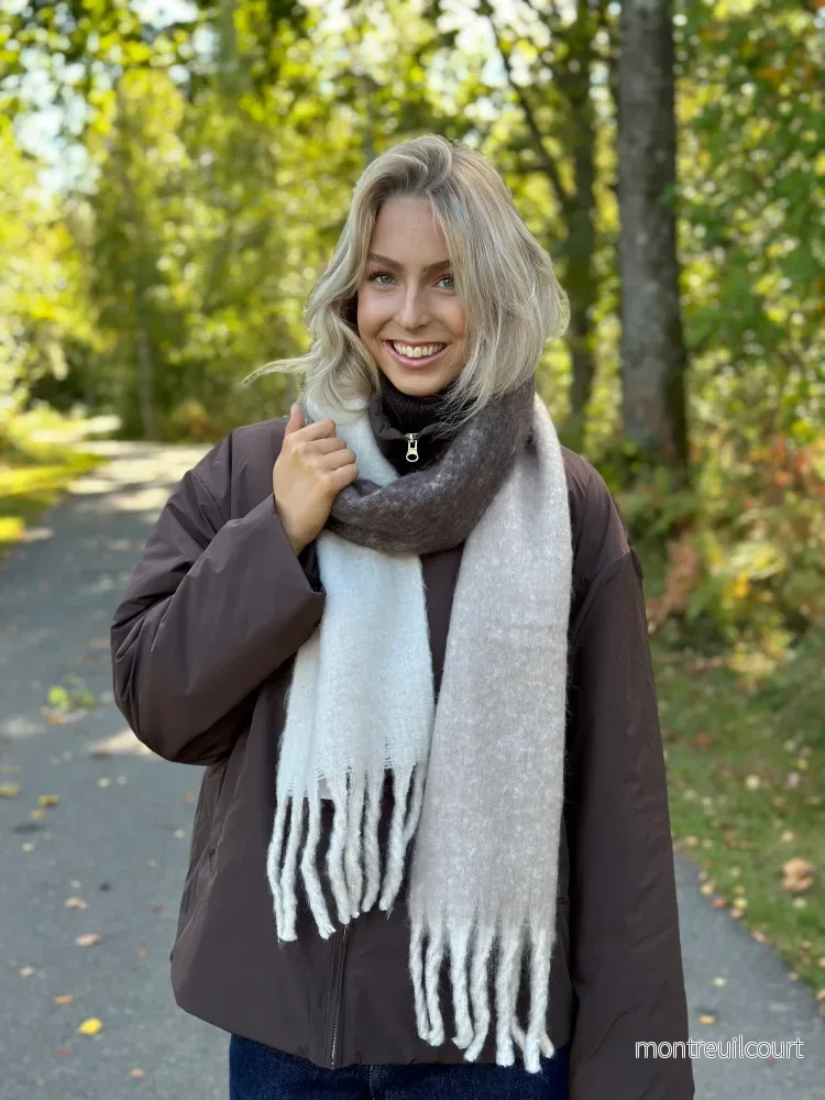 PIECES – BEA NARROW LONG SCARF – MOONBEAM