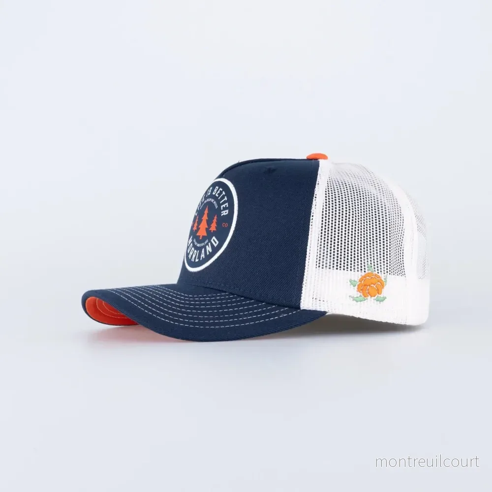SQRTN Explore Trucker Keps – Hooked Navy SQRTN Explore Trucker Keps – Hooked Navy