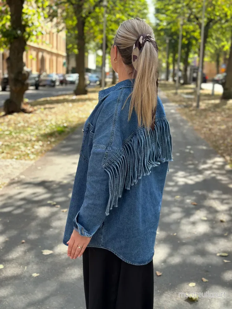 ONLY – MAUREEN LS FRINGE SHIRT – MEDIUM BLUE DENIM ONLY – MAUREEN LS FRINGE SHIRT – MEDIUM BLUE DENIM