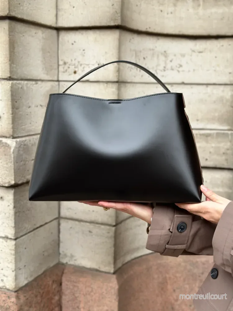 SELECTED FEMME – STELLA MEDIUM LEATHER BAG – BLACK SELECTED FEMME – STELLA MEDIUM LEATHER BAG – BLACK