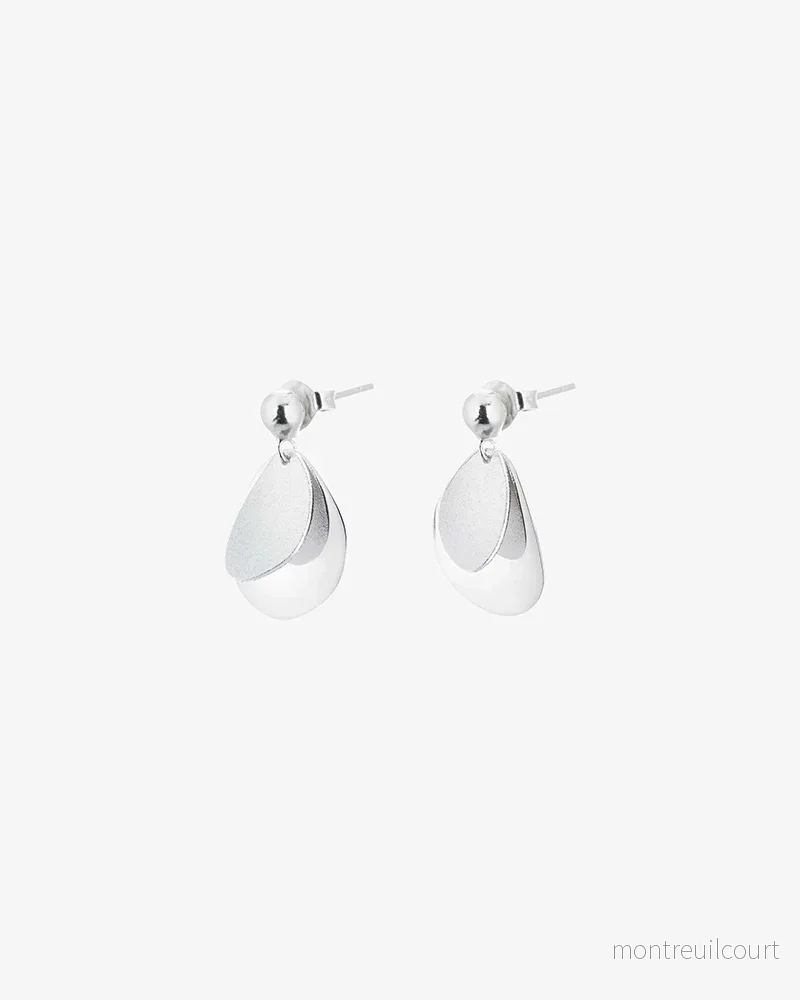 Lakeside drop studs
