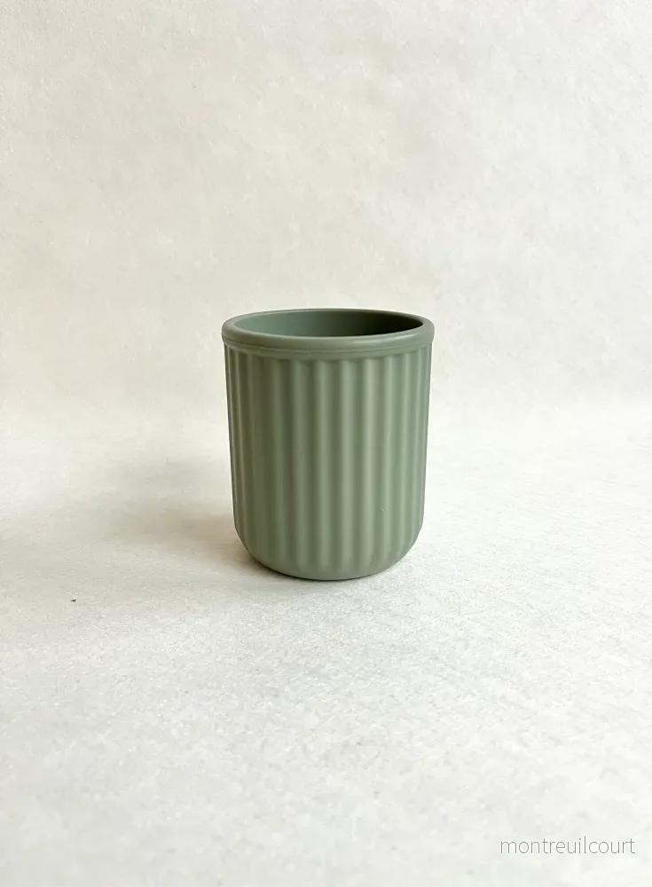 Barnmugg i silikon - Sage