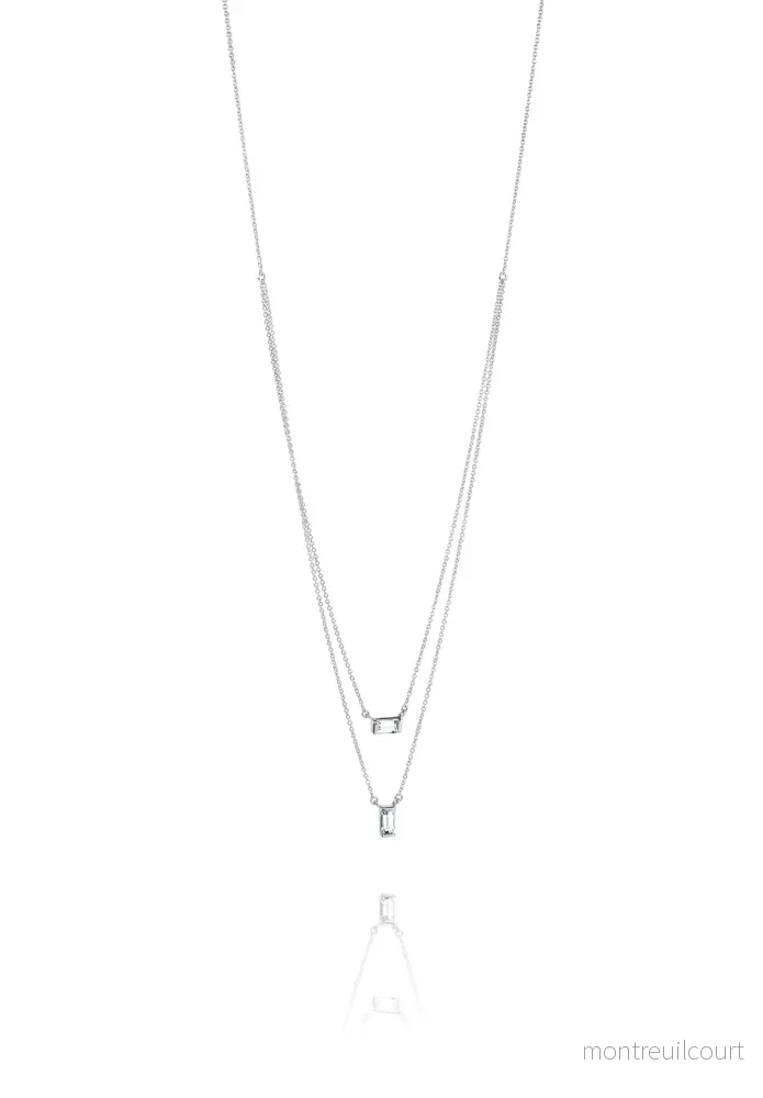 A Clear Dream Stud Necklace A Clear Dream Stud Necklace