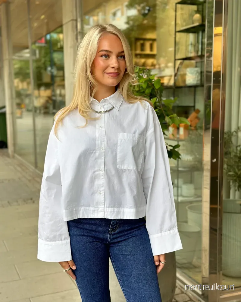 SELECTED FEMME – WASTHA LS CROPPED BOXY SHIRT – BRIGHT WHITE SELECTED FEMME – WASTHA LS CROPPED BOXY SHIRT – BRIGHT WHITE