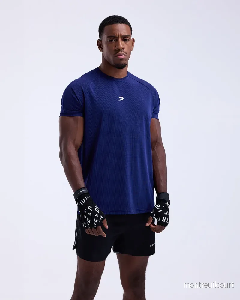 Bivol x BOXRAW Training T-Shirt – Marinblå Bivol x BOXRAW Training T-Shirt – Marinblå