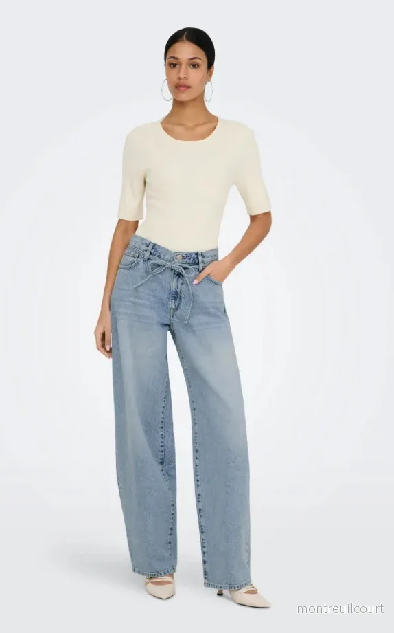 ONLY – GIANNA MW STAIGHT DOT450 – LIGHT BLUE DENIM ONLY – GIANNA MW STAIGHT DOT450 – LIGHT BLUE DENIM