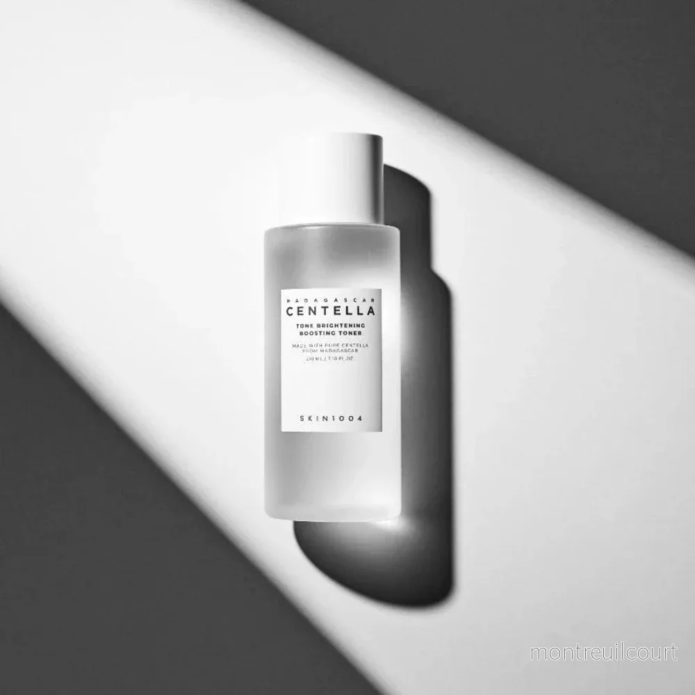 SKIN1004 Madagascar Centella Tone Brightening Boosting Toner 210ml - Bild 2