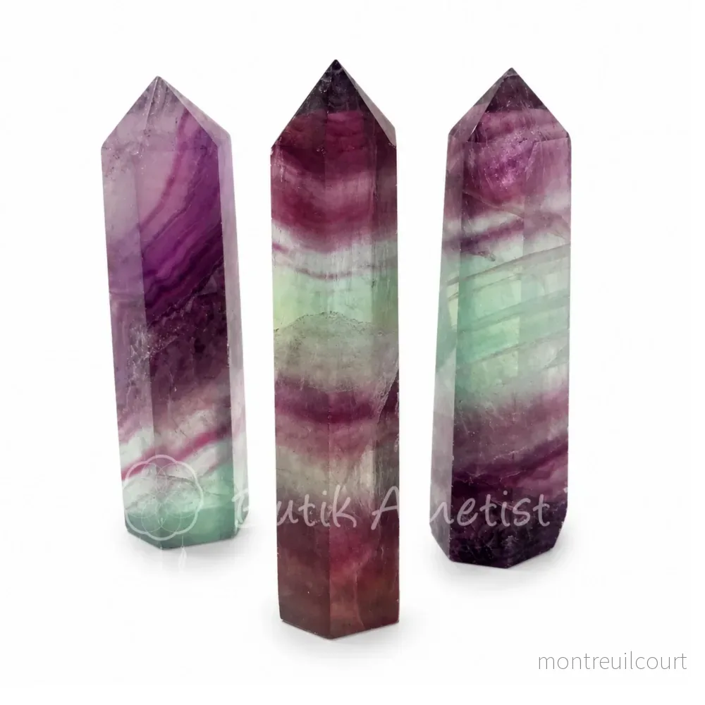 Fluorit / regnbågsfluorit spets – slipad obelisk / torn Fluorit / regnbågsfluorit spets – slipad obelisk / torn