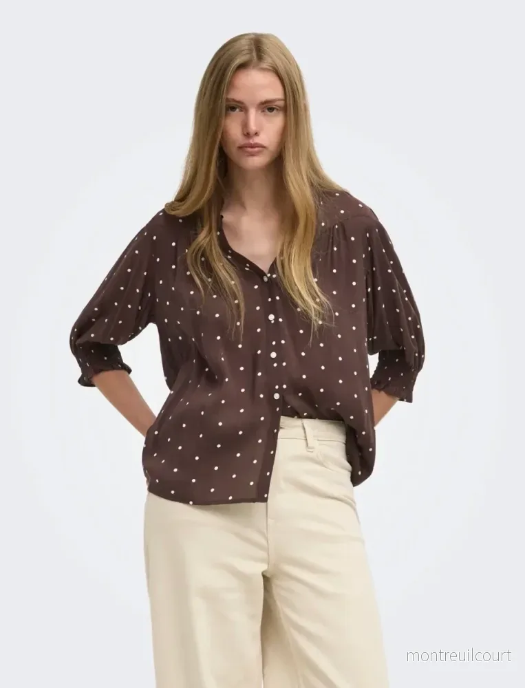 ONLY – RAYA 3/4 SHIRT – DEEP MAHOGANY DOTS ONLY – RAYA 3/4 SHIRT – DEEP MAHOGANY DOTS