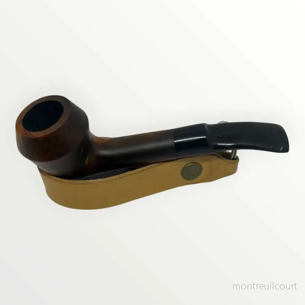 Dinkey SPORT 6412 – Halvböjd Minipipa i Briar (Mahognybrun) Dinkey SPORT 6412 – Halvböjd Minipipa i Briar (Mahognybrun)