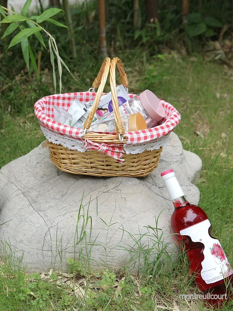 Flätad picknickkorg i rotting - Bild 3