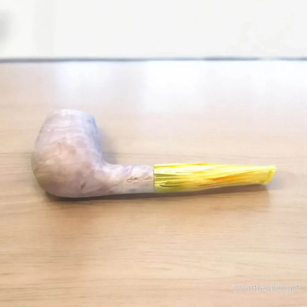 Jean-Claude Rak Briarpipa i Naturlig Briarrot med Gult Akrylmunstycke - Bild 2